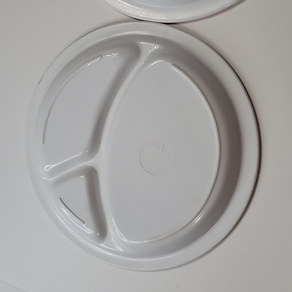 Lot of 3. Two Where the Wild Things are 3 section plates And Book. - Picture 13 of 16